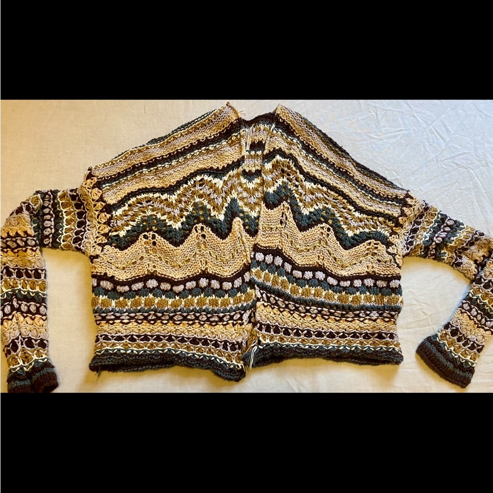 Free people hippy yarn cropped cardigan - general wear size XS but can fit M/L